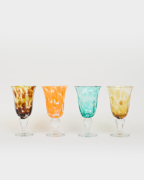 Le verre à pied terre mêlée