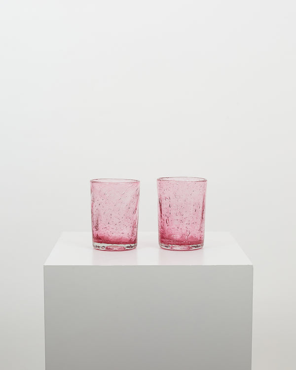 Le verre à eau bullé