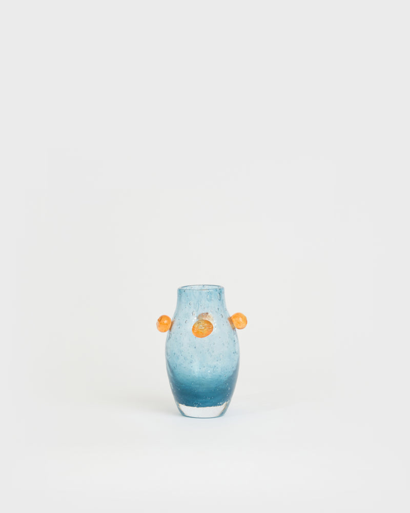 Le petit vase pâquerette d'hiver