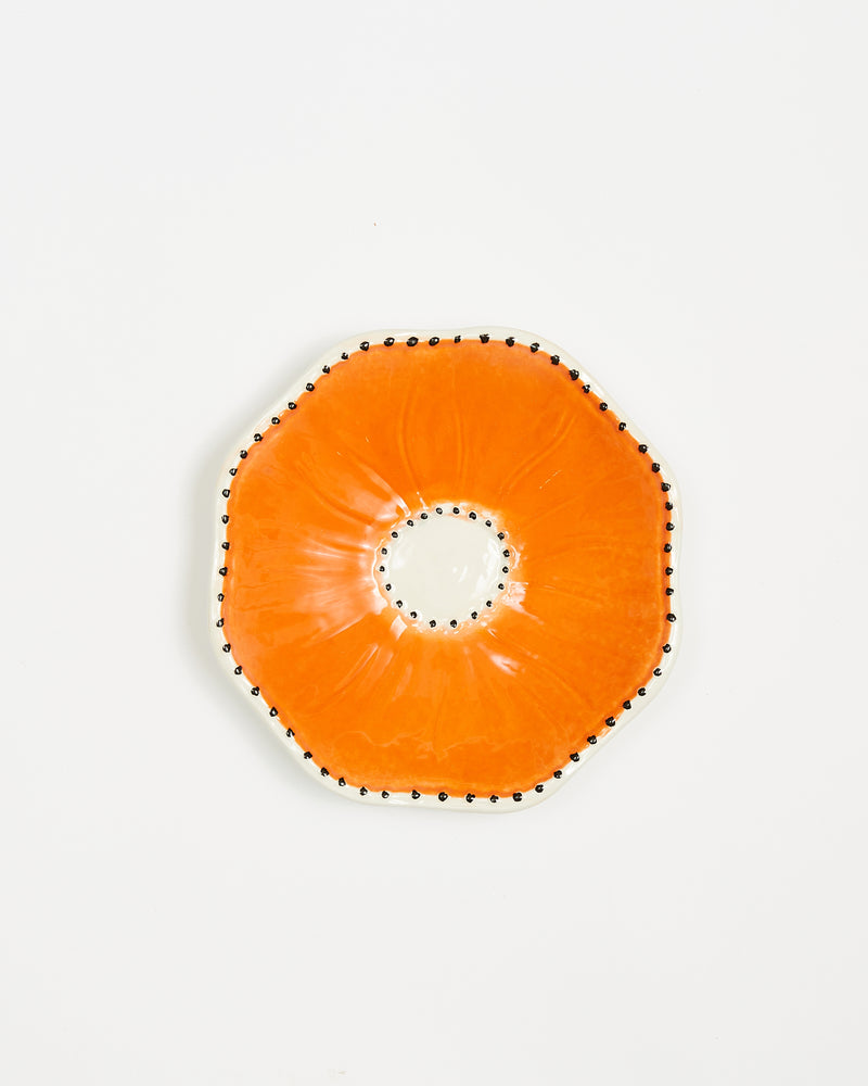 The little plate with the colorful poppy